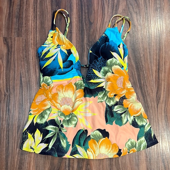 Lucky Brand Sunflower Slimming Tankini - Picture 5 of 12